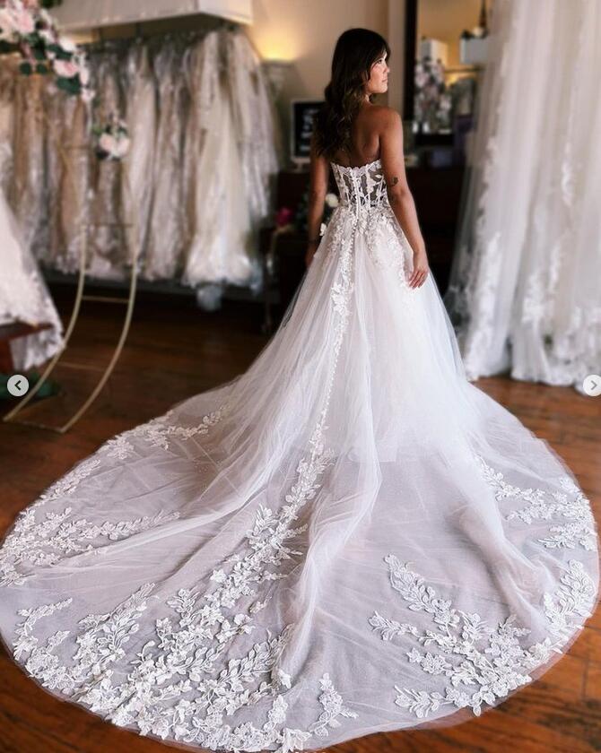Strapless A-line Tulle/Lace Wedding Dresses DTB101