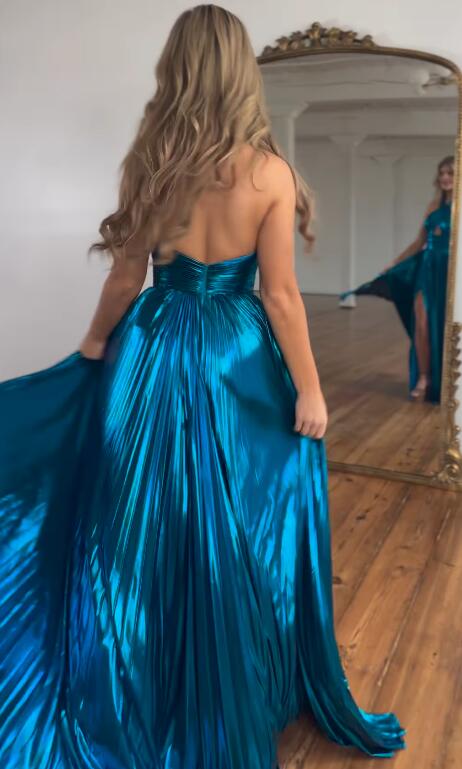 Halter Long Prom Dress with Pleated Skirt and High Skirt Slit