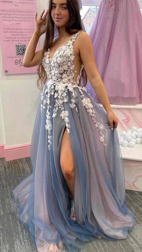 V-neck Tulle A-line Long Prom Dress with Appliques