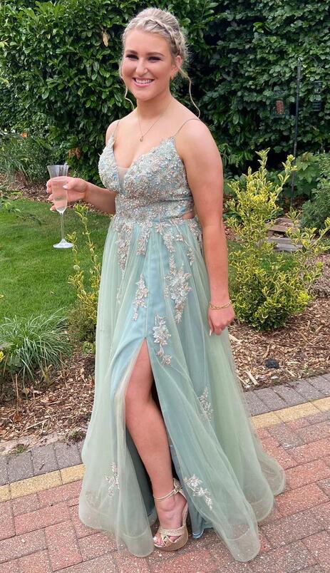 Straps V-neck Tulle A-line Long Prom Dress with Appliques