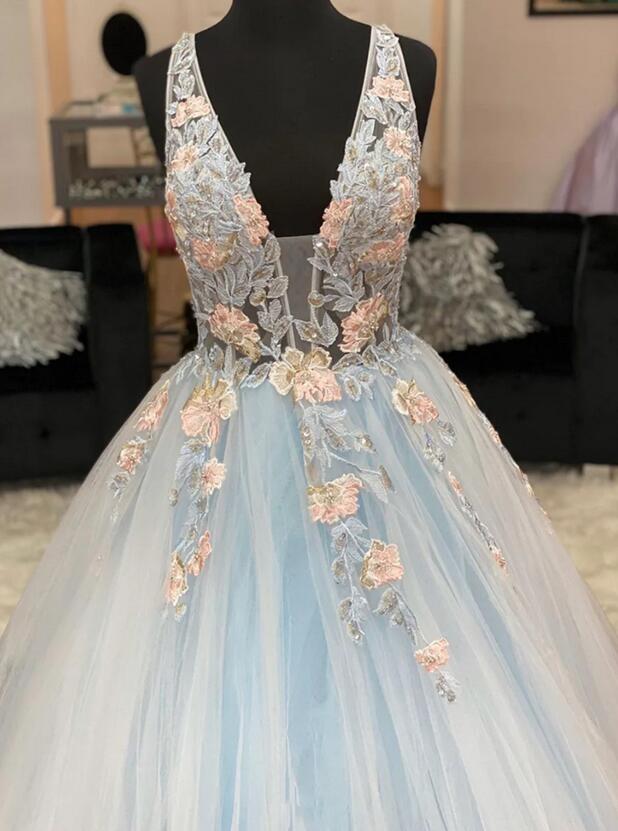 V-neck Open Back Tulle Long Prom Dress with Appliques