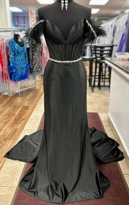 Black Off the Shoulder Long Prom Dresses with Beading