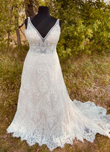 V-Neck Backless Lace Mermaid Wedding Dress