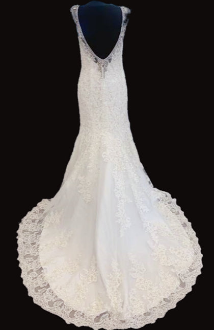 Open Back Mermaid Lace Wedding Dress with Beading