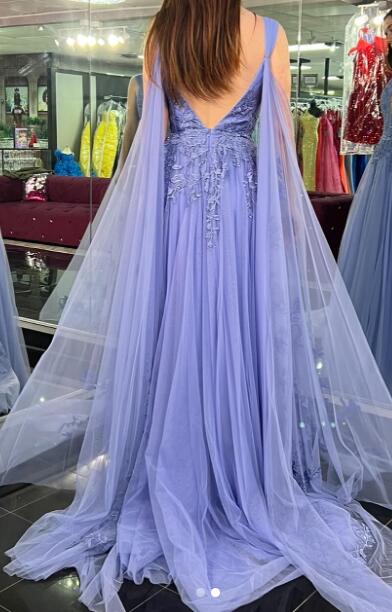 Plunging Deep V Neckline Tulle and Leaf Lace Prom Dresses with Tulle Cape