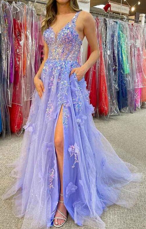 V-Neck Sequins Tulle/Lace Long Prom Dress with Slit Skirt