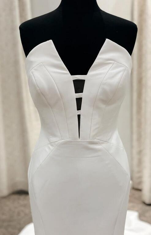 Strapless Open Back Mermaid Wedding Dress