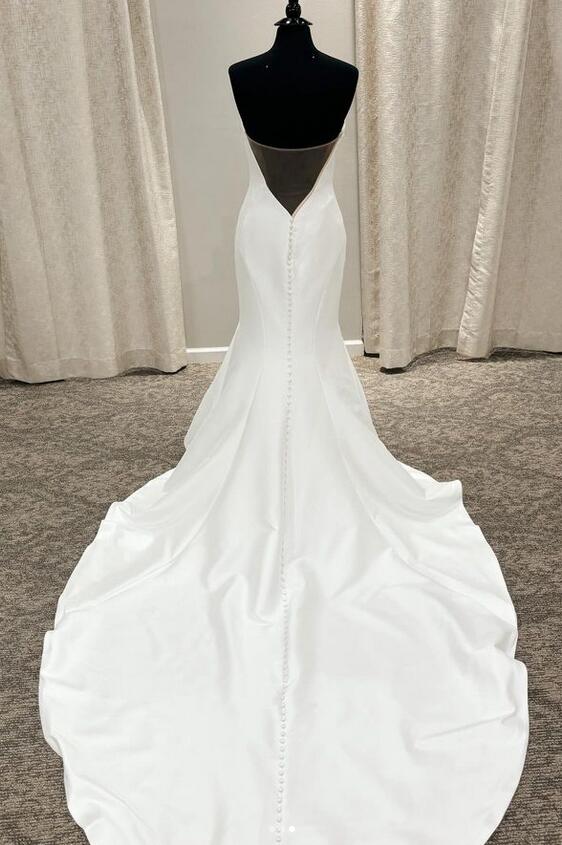 Strapless Open Back Mermaid Wedding Dress