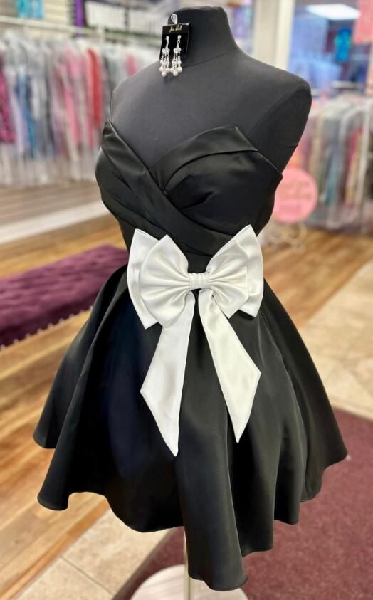 Strapless Short Homecoming Dress with Bow