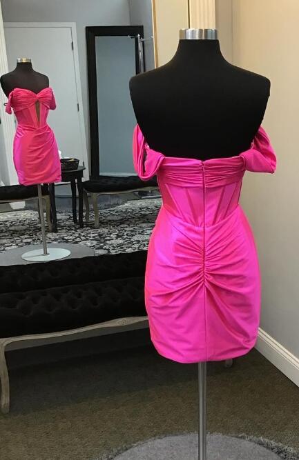 Off the Shoulder Fitted Short Homecoming Dress