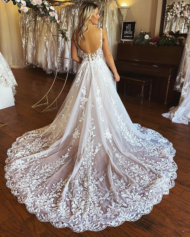 Lace Wedding Dress ,Dresses For Wedding,Bridal Gown,Bride Dress,Dresses For Brides