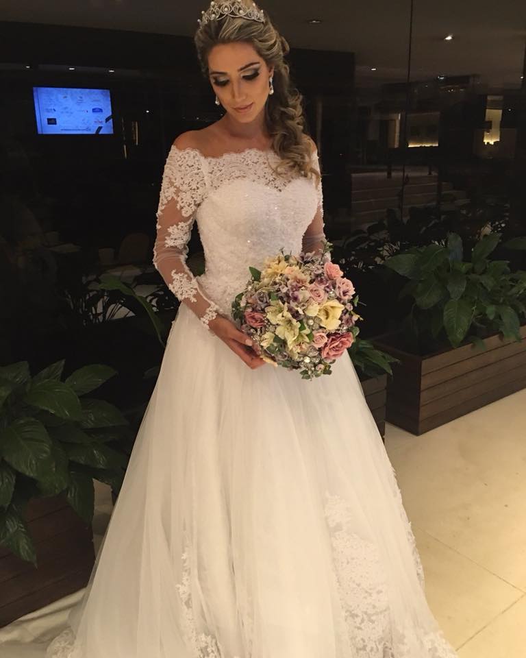 Wholesale Wedding Dress Off The Shoulder Sleeves, Bridal Gown ,Dresses For Brides