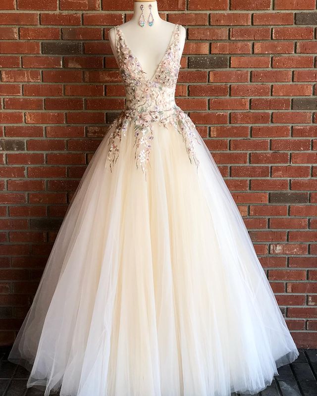 Tulle Ball Gown Long Prom Dresses with Appliques,Formal Dresses
