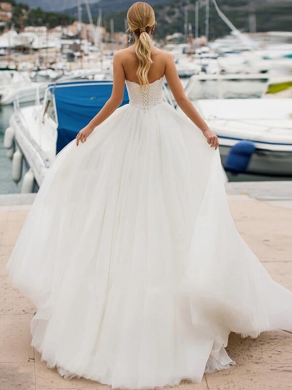 Sweetheart Sleeveless Sweep/Brush Train A-line Wedding Dresses DT1401