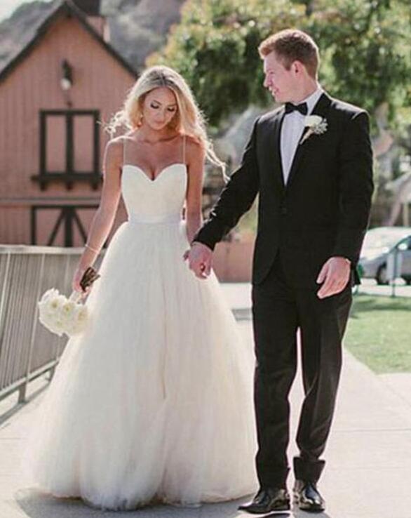 Sweetheart Sweep/Brush Train Sleeveless Tulle Wedding Dresses DT1412