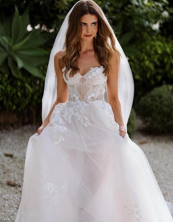 Sweetheart Sleeveless Sweep/Brush Train A-line Wedding Dresses DT1441