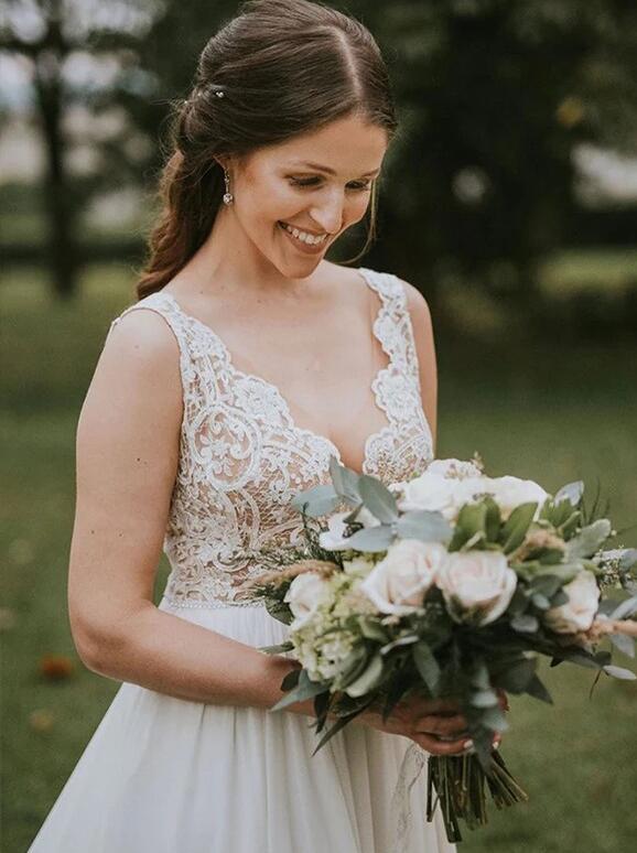 V-neck Sleeveless Sweep/Brush Train A-line Chiffon Beach Wedding Dresses DT1443