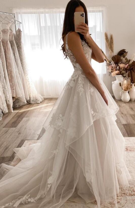 V-neck A-line Tulle/Lace Wedding Dresses DT1573