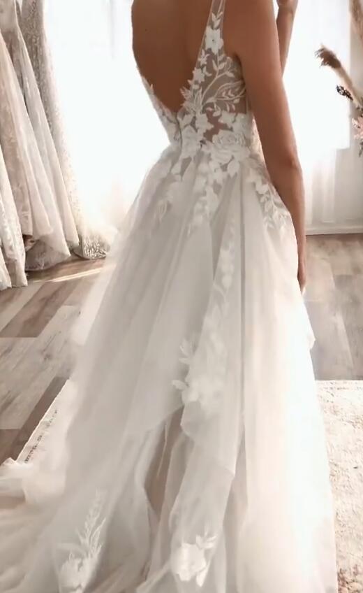 V-neck A-line Tulle/Lace Wedding Dresses DT1573