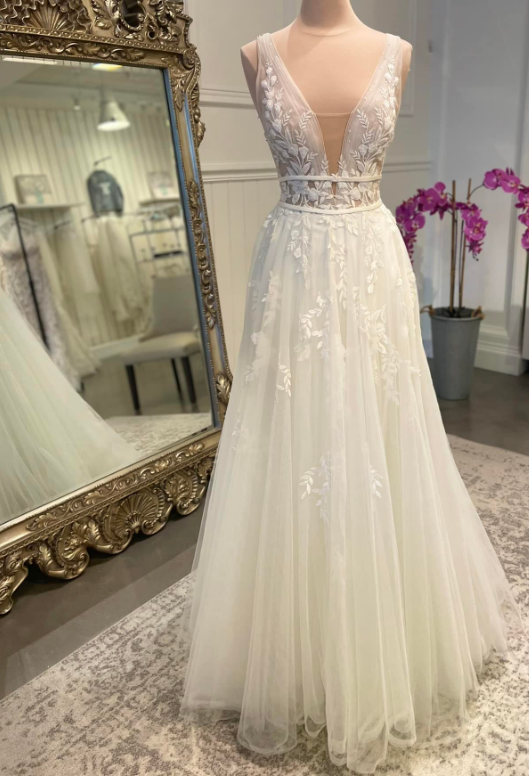 V-neck A-line Wedding Dress with Appliques