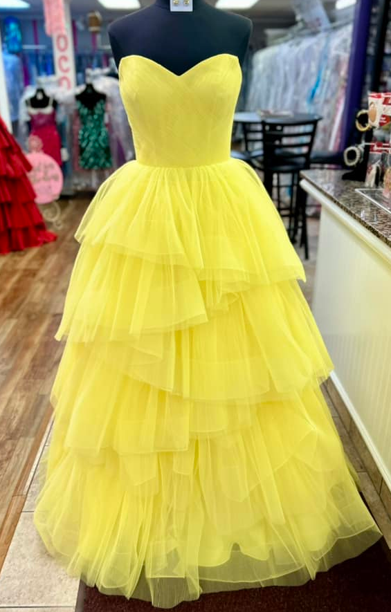 Strapless Tulle Ball Gown Long Prom Dresses with Ruffle Skirt