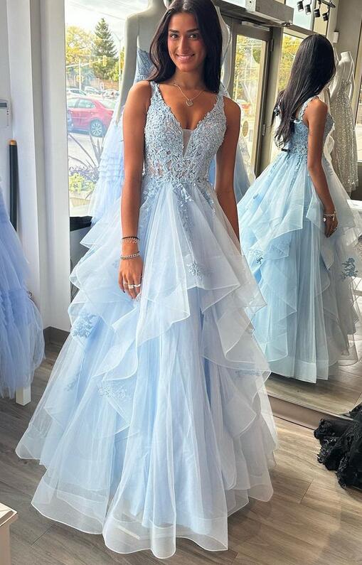 V-neck Tulle Ball Gown Long Prom Dress with Lace Bodice
