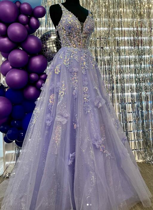 V-Neck Sequins Tulle/Lace Long Prom Dress with Slit Skirt