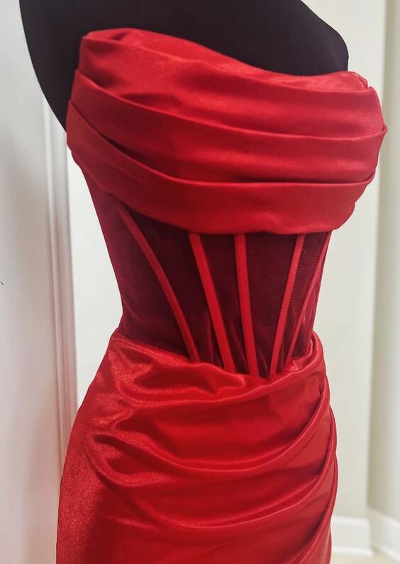 Strapless Red Fitted Homecoming Dress