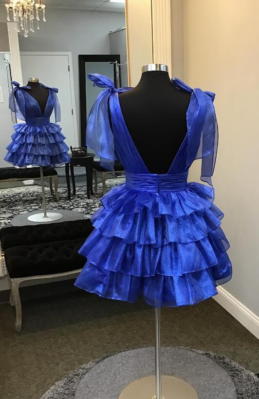 Bow Straps V-neck Short Homecoming Dress with Ruffle Skirt