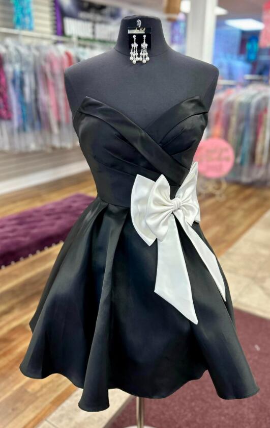 Strapless Short Homecoming Dress with Bow