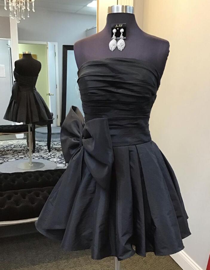 Strapless Black Short Homecoming Dress with Bow