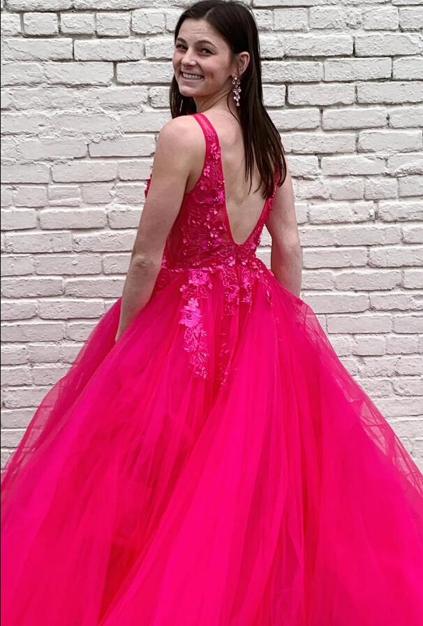 V-neck Ball Gown Tulle/Lace Long Prom Dress