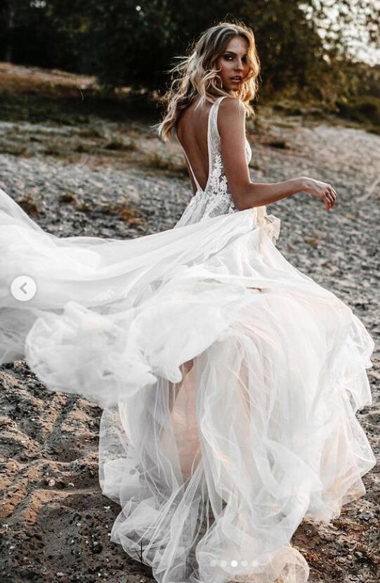 Open Back A-line Beach Wedding Dresses DT1597